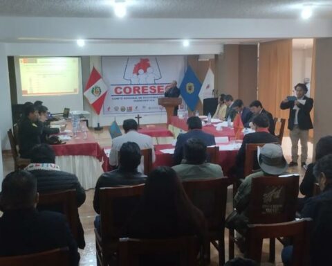 Authorities are sworn in at the Huancavelica Regional Citizen Security Committee