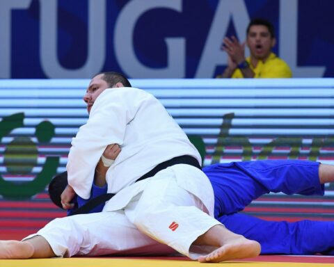 Baby wins Brazilian duel and takes bronze at the Almada Grand Prix