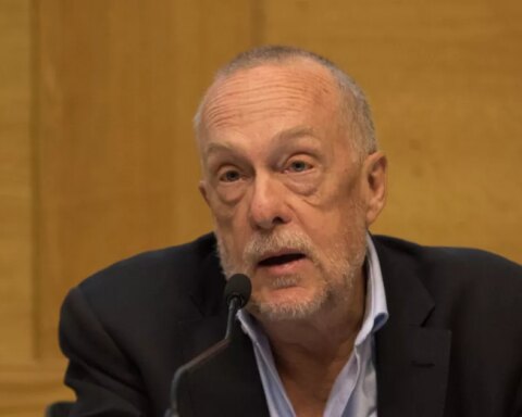 Banxico must maintain its maximum rate for 6 months, says Jonathan Heath