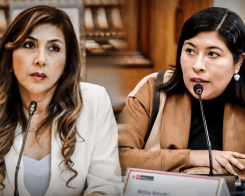 Bettsy Chávez asked to reschedule a session at the SAC due to her state of health, where the complaint against her is being evaluated