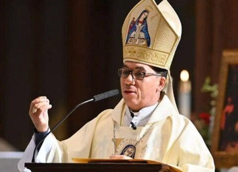 Obispo llama la ADP a detener paros