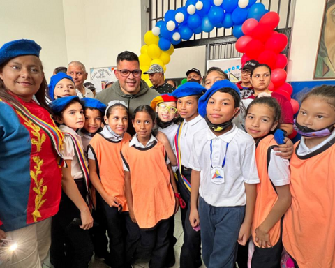 Rehabilitan Unidad Educativa "Bolívar" en parroquia Catedral de Caracas