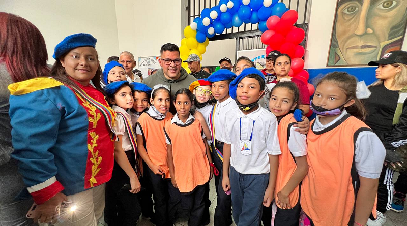 Rehabilitan Unidad Educativa "Bolívar" en parroquia Catedral de Caracas