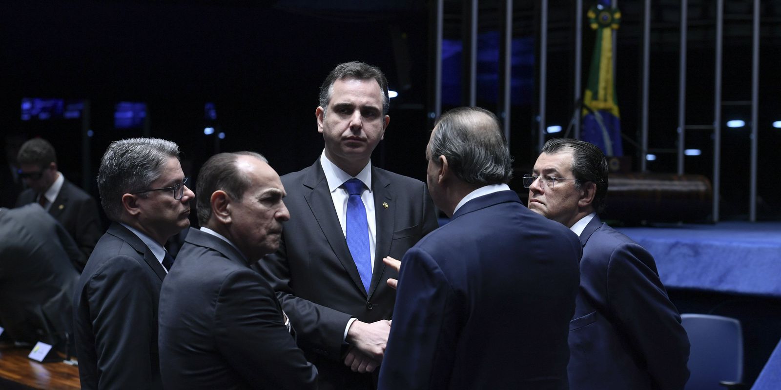 “Brazil will not give in to coups”, says Senate president