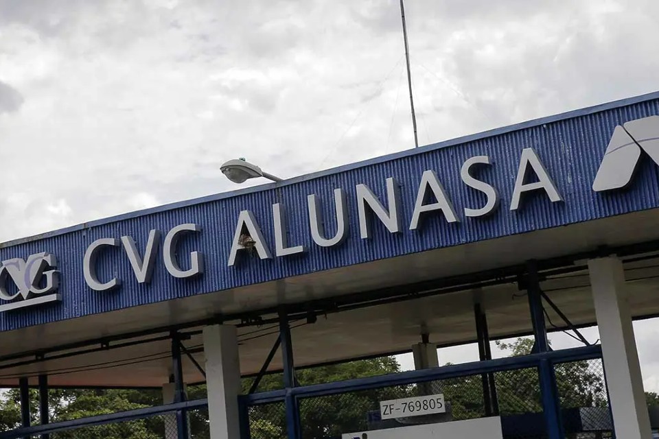 CVG Alunasa initiated late payments of settlements to Costa Rican workers
