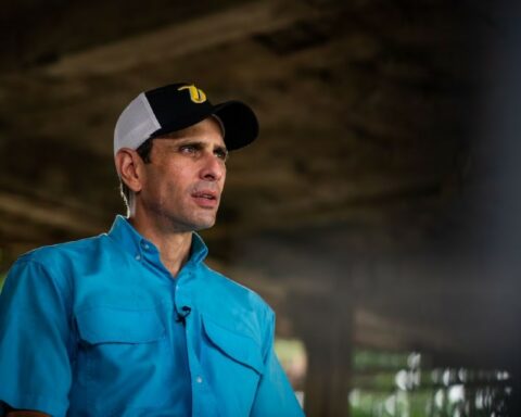 Capriles does not believe that Guaidó can win in the primaries