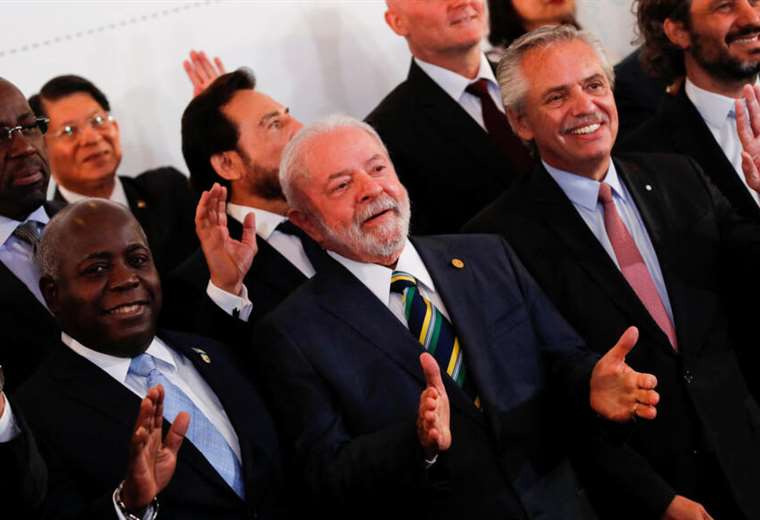 Celac: Lula warns of "threats to democracy" while Uruguay asks to end the group's ideologization