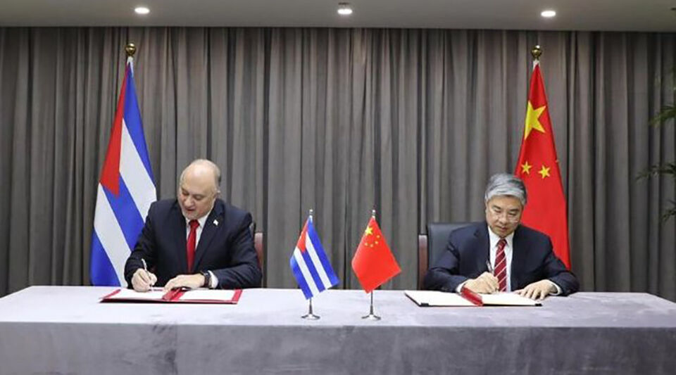 China signs an agreement with Cuba for the donation of 100 million agreed in November