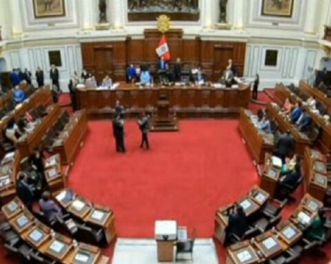 Congress: Advancement of general elections returns to zero pages