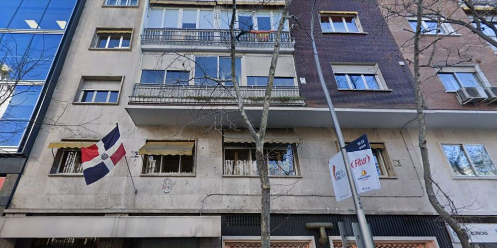 Consulate of the DR in Madrid must abandon its headquarters for "noisy"