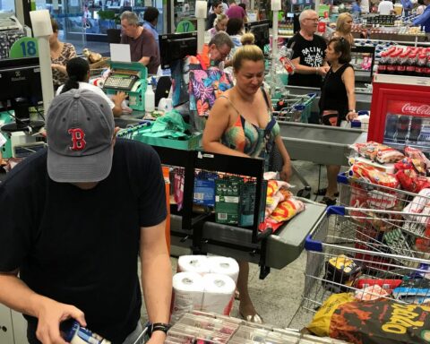 Consumption in Brazilian homes ends 2022 with an increase of 3.89%