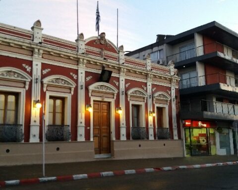 Couple of the Secretary General of the Mayor's Office of Artigas received $93,000 in overtime