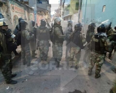 Cusco: Protesters try to take over the Alejandro Velasco Astete airport