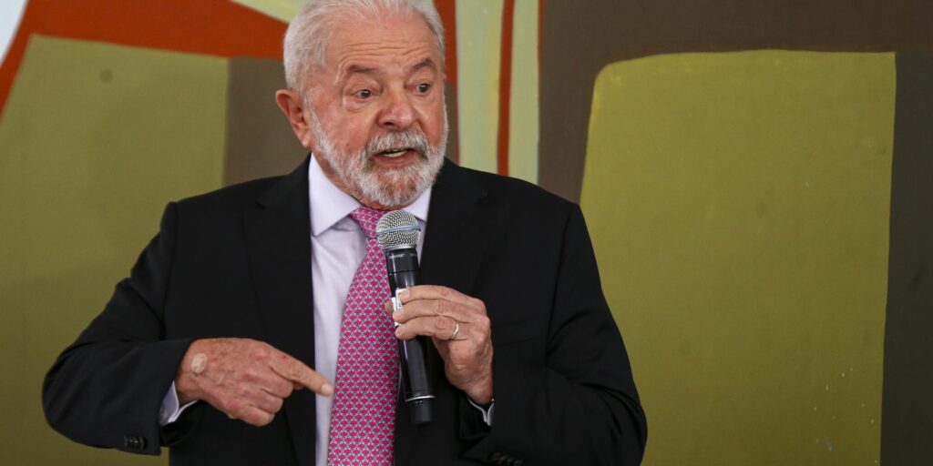 Death of dean of Santa Catarina university was an aberration, says Lula