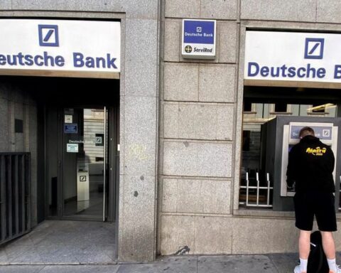 Deutsche Bank blocks the account of a Spaniard for the mere fact of being born in Cuba