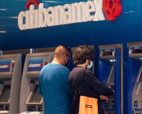 Do banks operate on February 5, 2023?