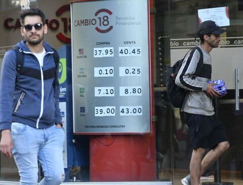 Dollar today: this is the price for Monday, January 16, according to the BROU