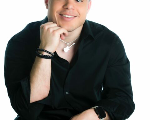 Dominican music producer arrives at Disney as a pianist