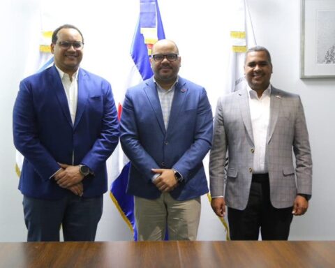 Entidades aúnan esfuerzos para mejoras en las notificaciones del sector eléctrico