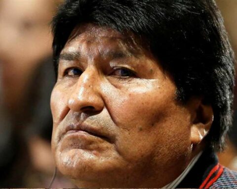 Experts see that criminal complaint against Evo in Peru exposes his double discourse