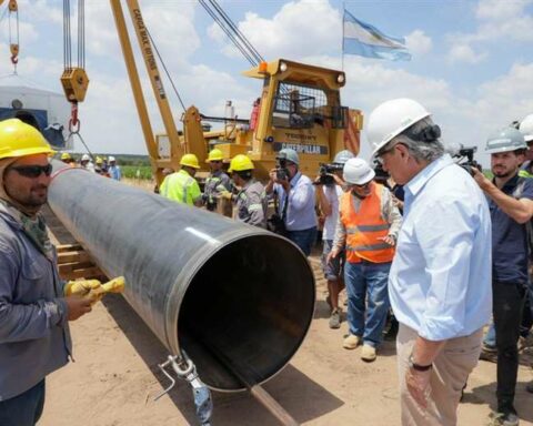 Fernández highlights the progress of the gas pipeline to bring gas to northern Argentina and Brazil