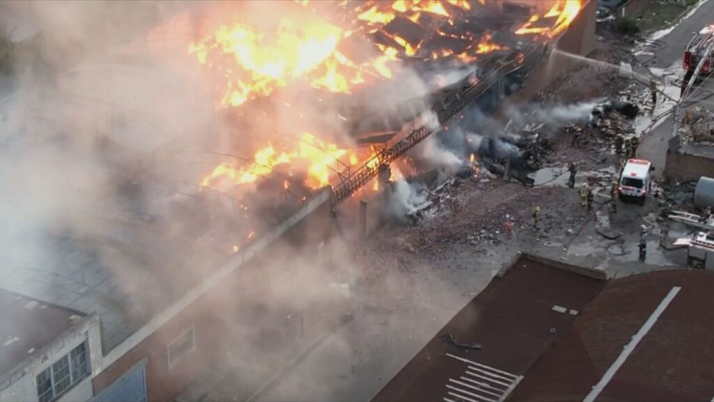 Fire in a paper bin in the municipality of Quilmes