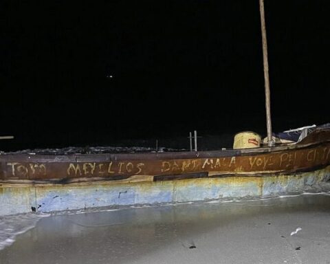 Five Cubans died when the boat with which they were sailing to the United States sank