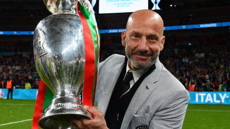 Former Italian national team striker Gianluca Vialli passed away