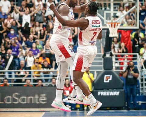 Franca beats Flamengo and is champion of the Super 8 Cup