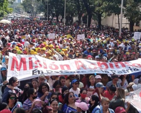 Great March of Educators of the Homeland in Caracas