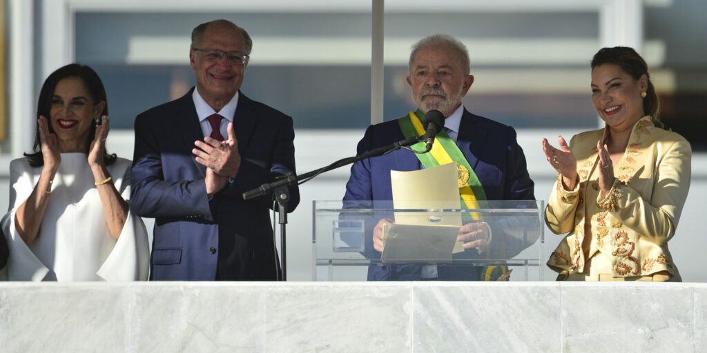 In the parliament, Lula reassumes commitment to take care of Brazilians