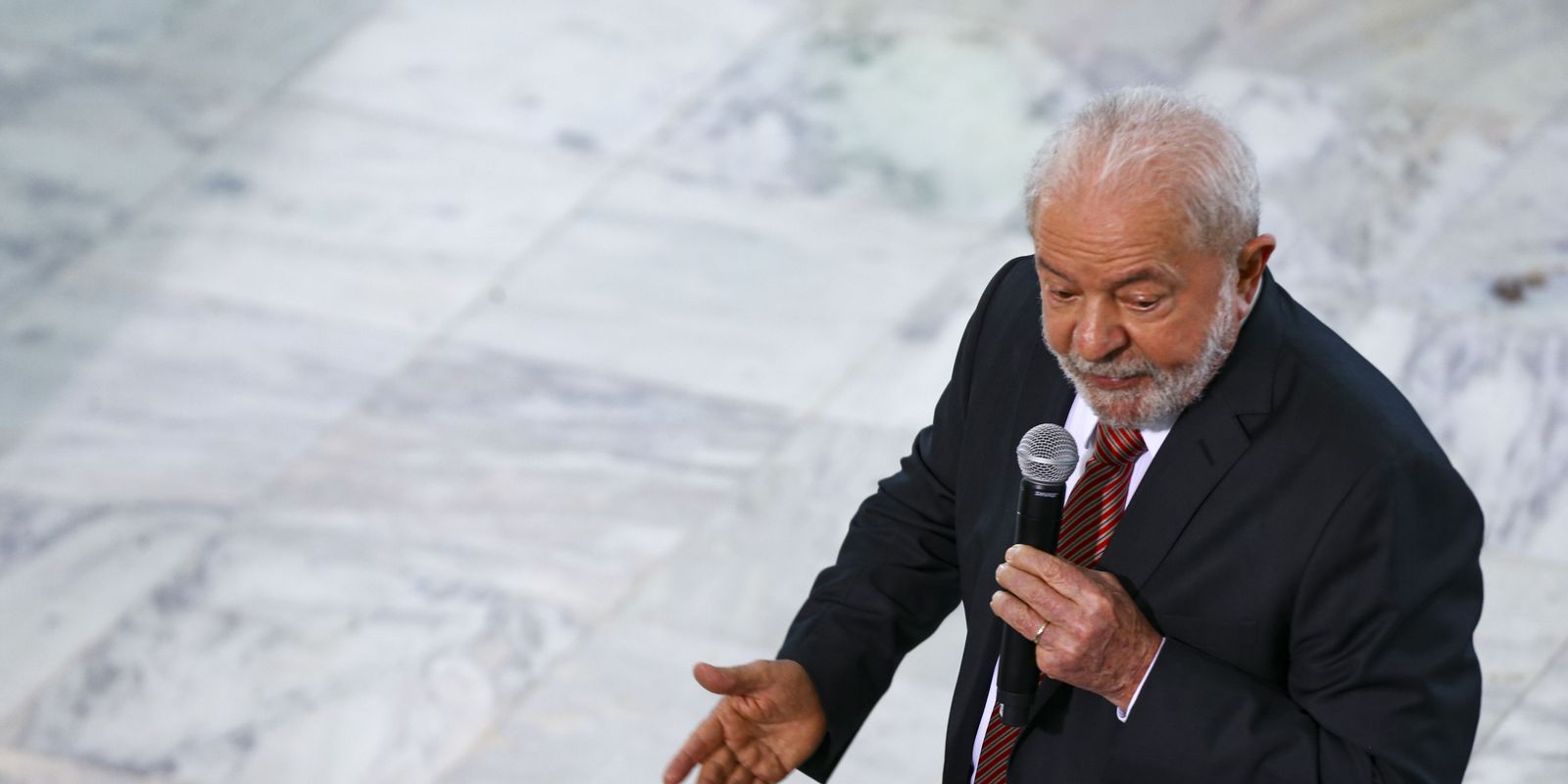 “It is necessary to put the rich on income tax”, says Lula