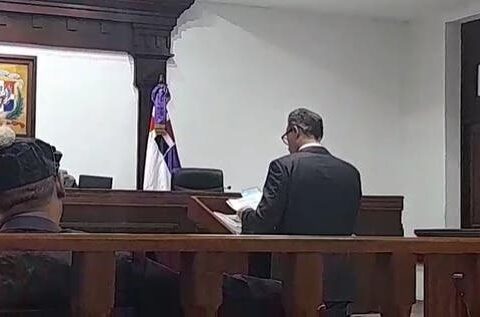 Jean Alain pide al juez le permita demostrar su inocencia, pero en libertad