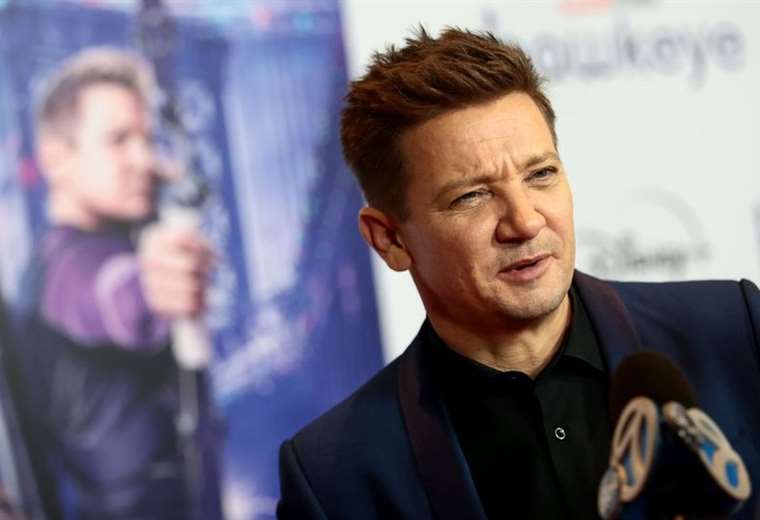 Jeremy Renner, Marvel star, in state "critical but stable" after an accident with a snowplow