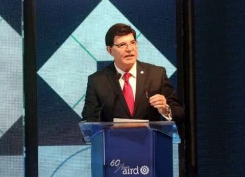 Julio V. Brache asume presidencia de  AIRDhoy