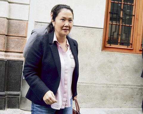 Keiko Fujimori requests permission to travel to Spain after Oxford Union Society controversy