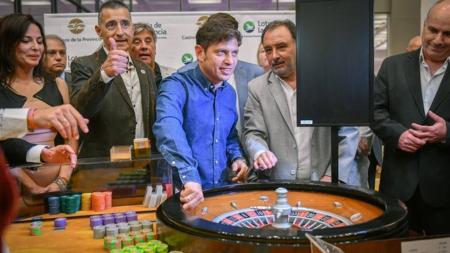 Kiciloff launched the first ball of 2023 at the Mar del Plata Casino