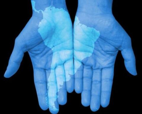 Latino economy would only grow 1% in 2023, according to Moody's Analytics