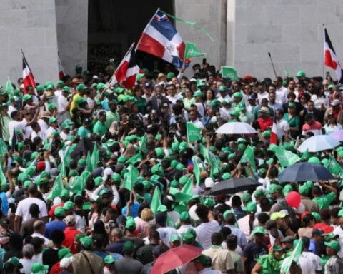 Leonel, who was three times president of the Republic, continued citing Duarte's thought, when he said: