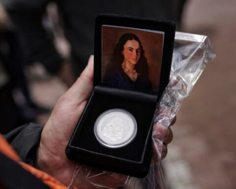 Long lines are generating high demand for the $10,000 coin