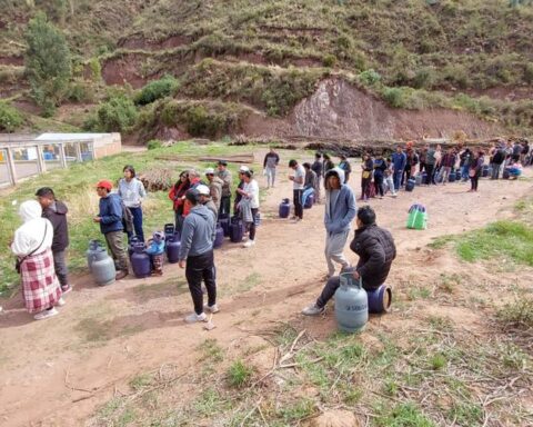 Long queues for gas at distributors in Cusco (PHOTOS)