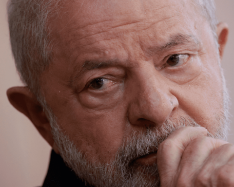 Lula changes commander due to "break of trust"  after the protests in Brasilia