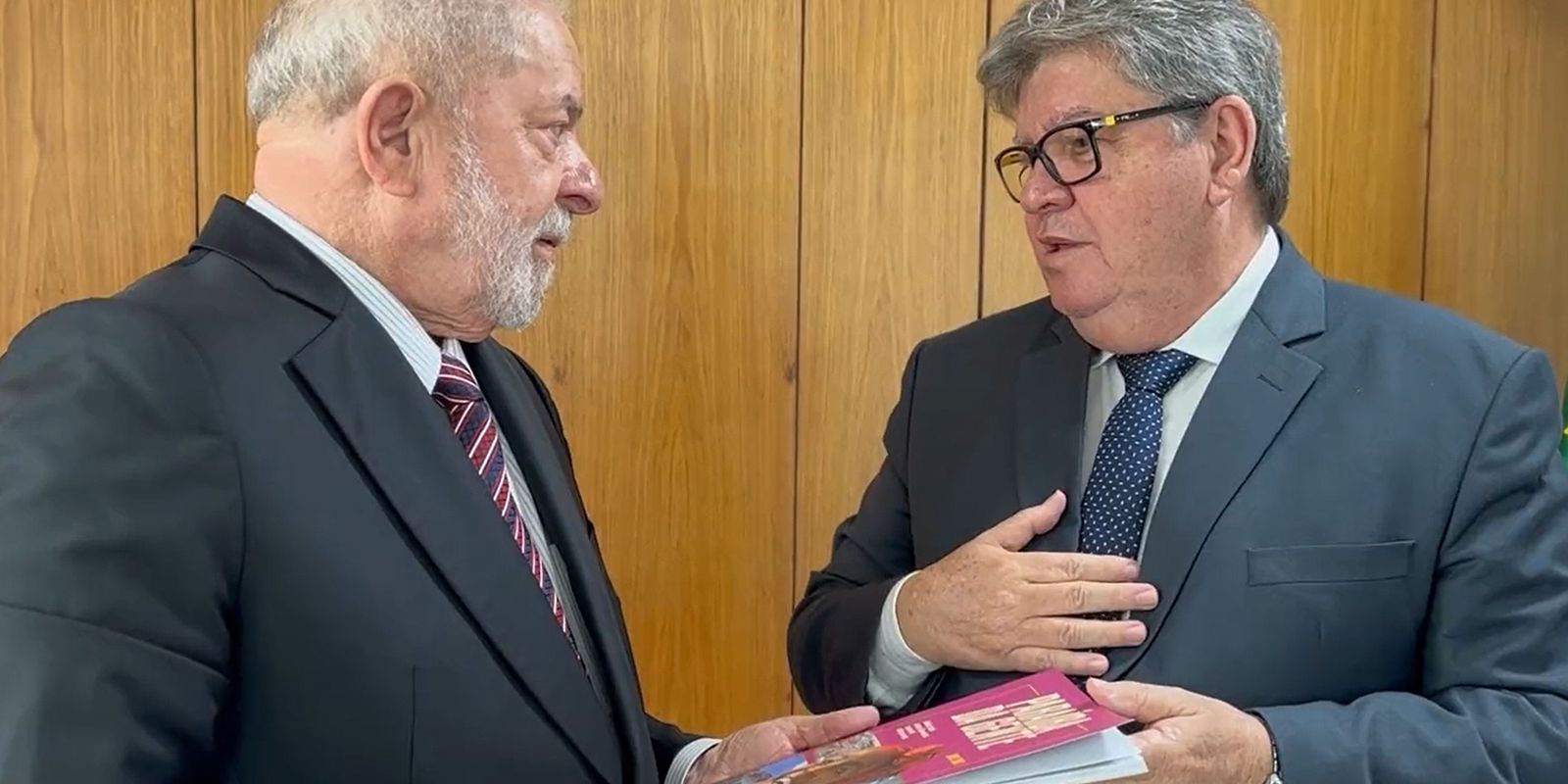 Lula receives President of the Northeast Consortium, Governor João Azevêdo