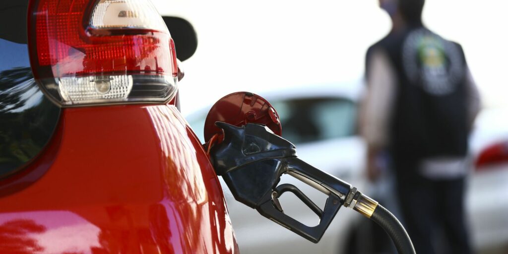 MJ asks stations for explanations about gasoline price increases