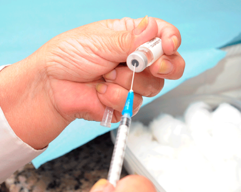 MSP reports on complementary booster vaccination against COVID in people over 50 years of age