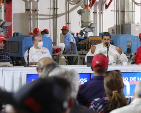 Maduro blames the "sustained labor" for the salary to the US sanctions