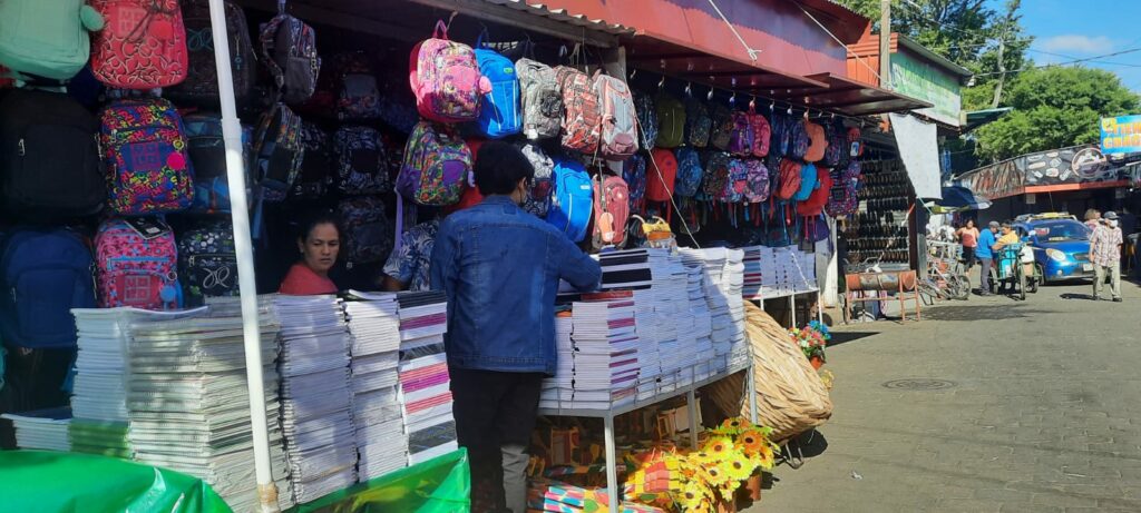 Masaya merchants trust a rebound in sales of school supplies