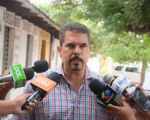 Mayor's Office denounces the Autonomous Community for irregular charges to 90 officials