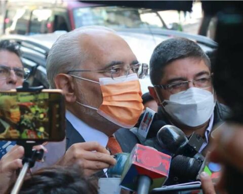 Mesa holds the Government responsible for the death of the man who was shot in the eye after police repression