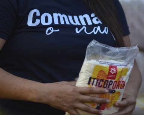 Minister Arreaza: In 2023 powers will be transferred to communes and community councils